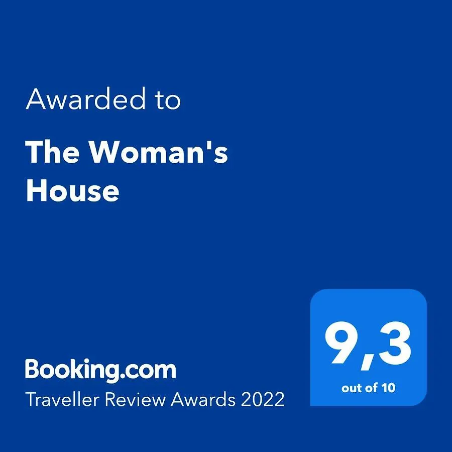 The Woman'S House Luino