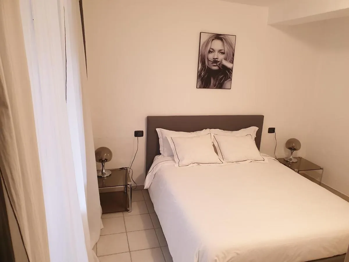 The Woman'S House Apartment